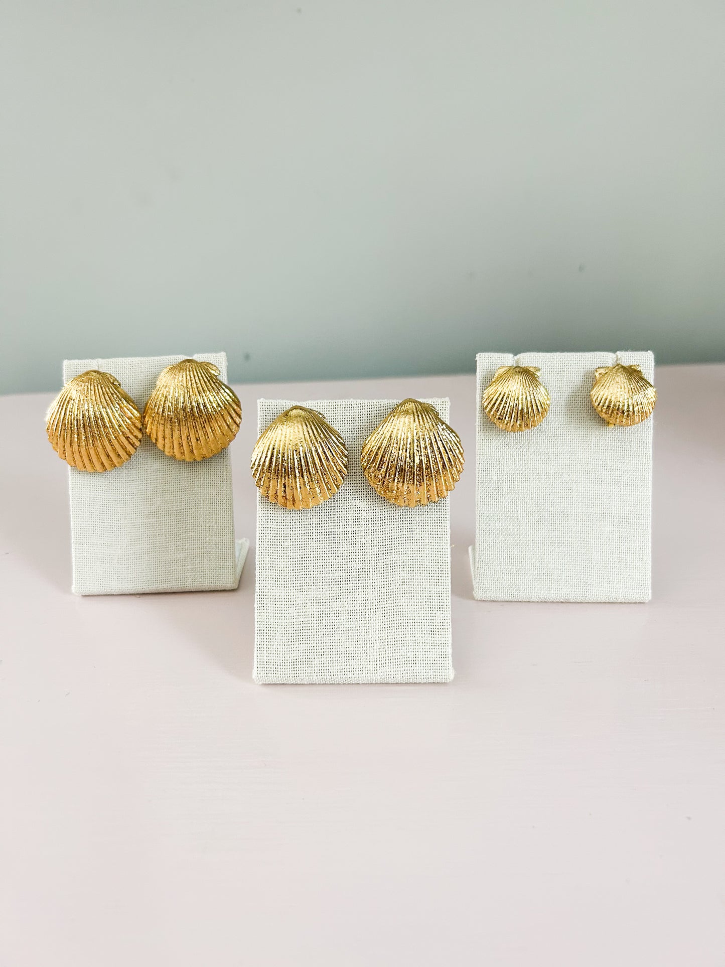 Miss Americana Gold Leaf Earrings