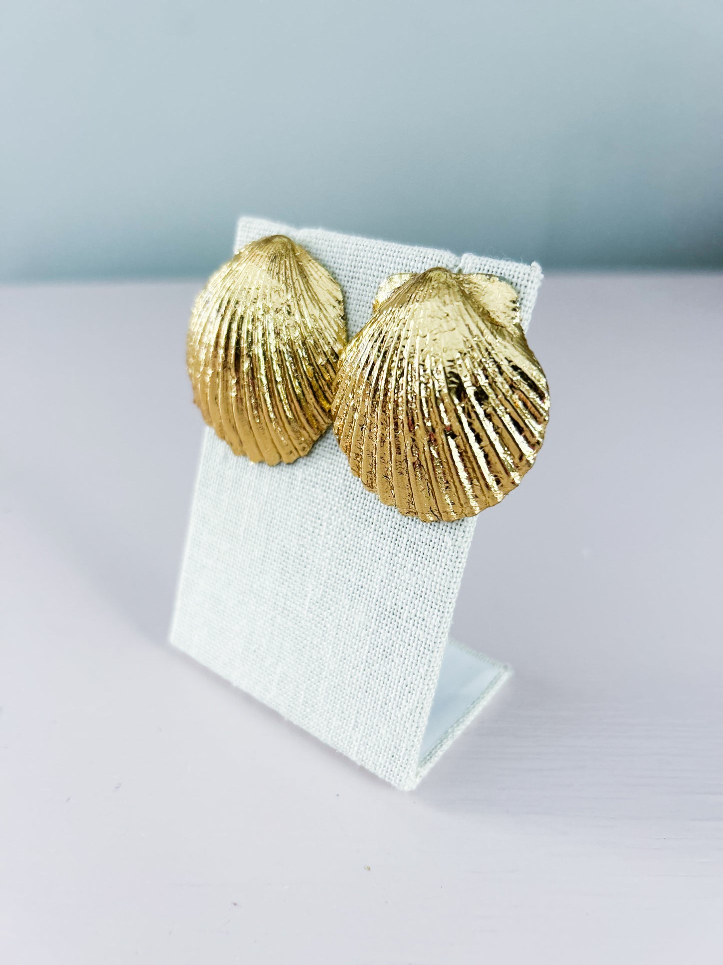 Miss Americana Gold Leaf Earrings