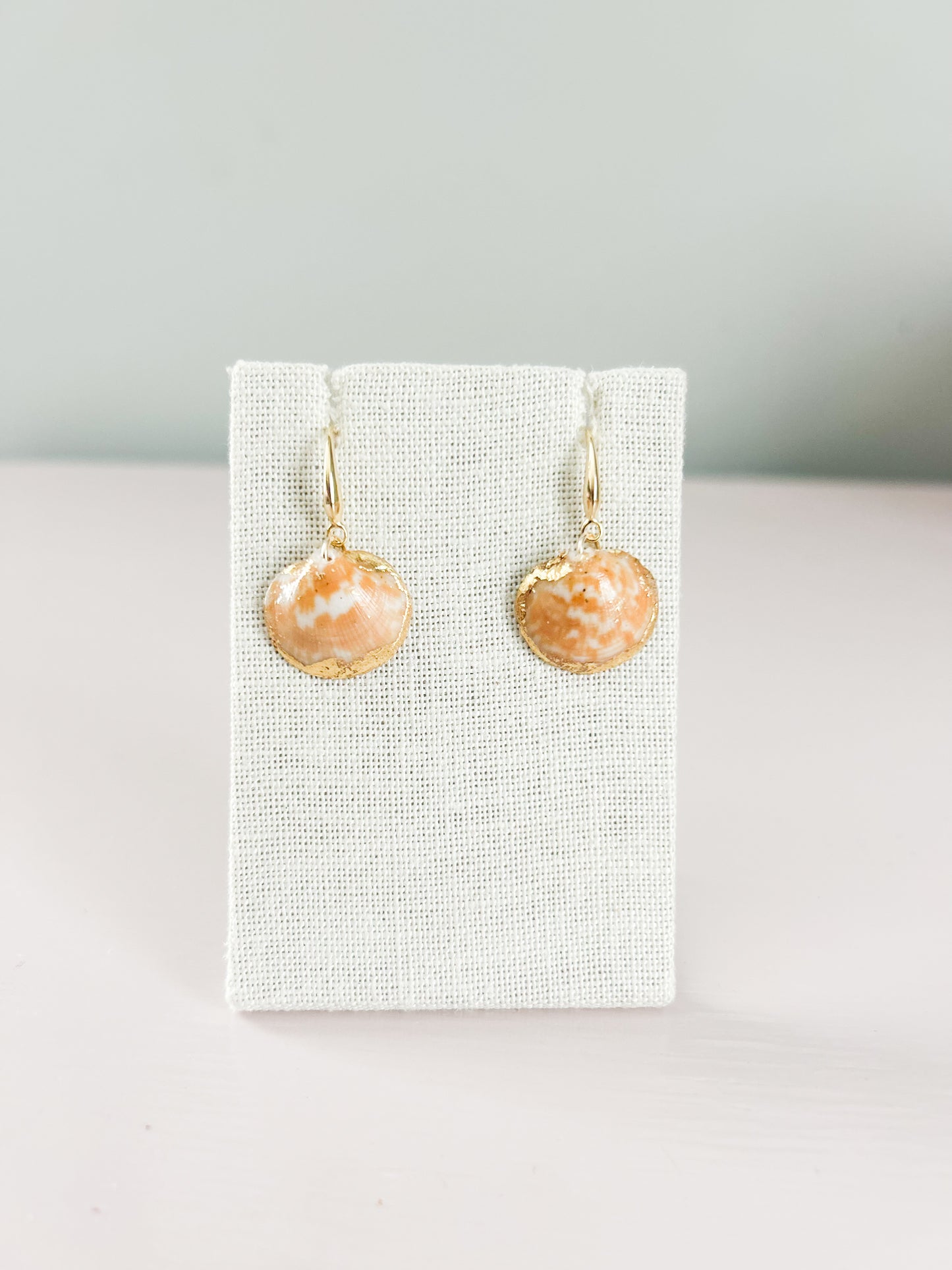 Bittersweet Clam August Hook Earrings
