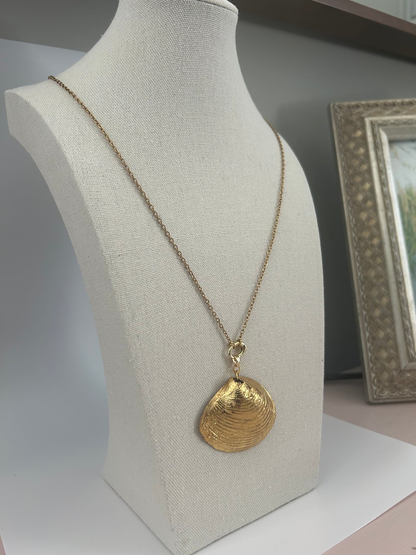 Gold Leaf Shell Necklace