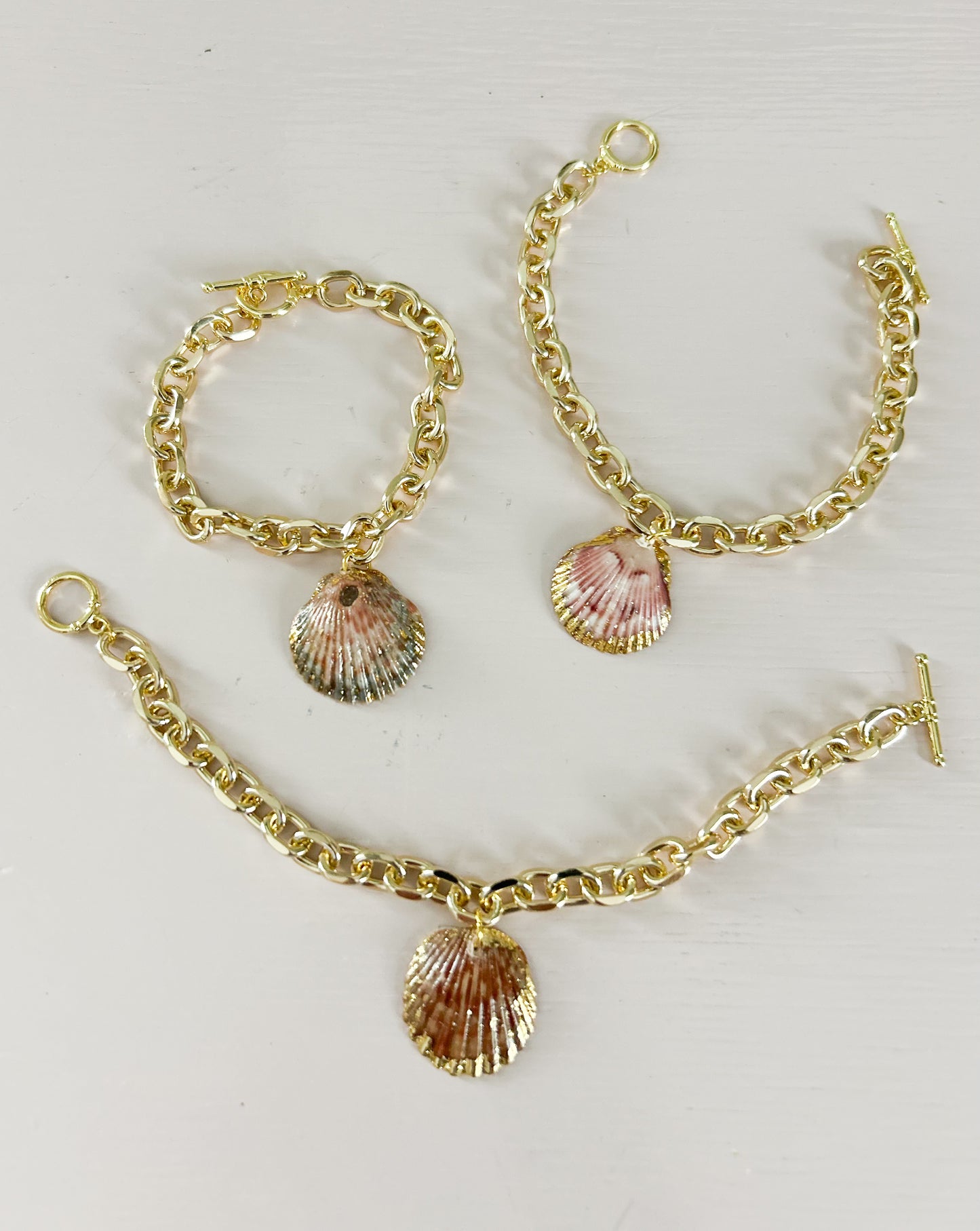 Single Shell Charm Bracelet