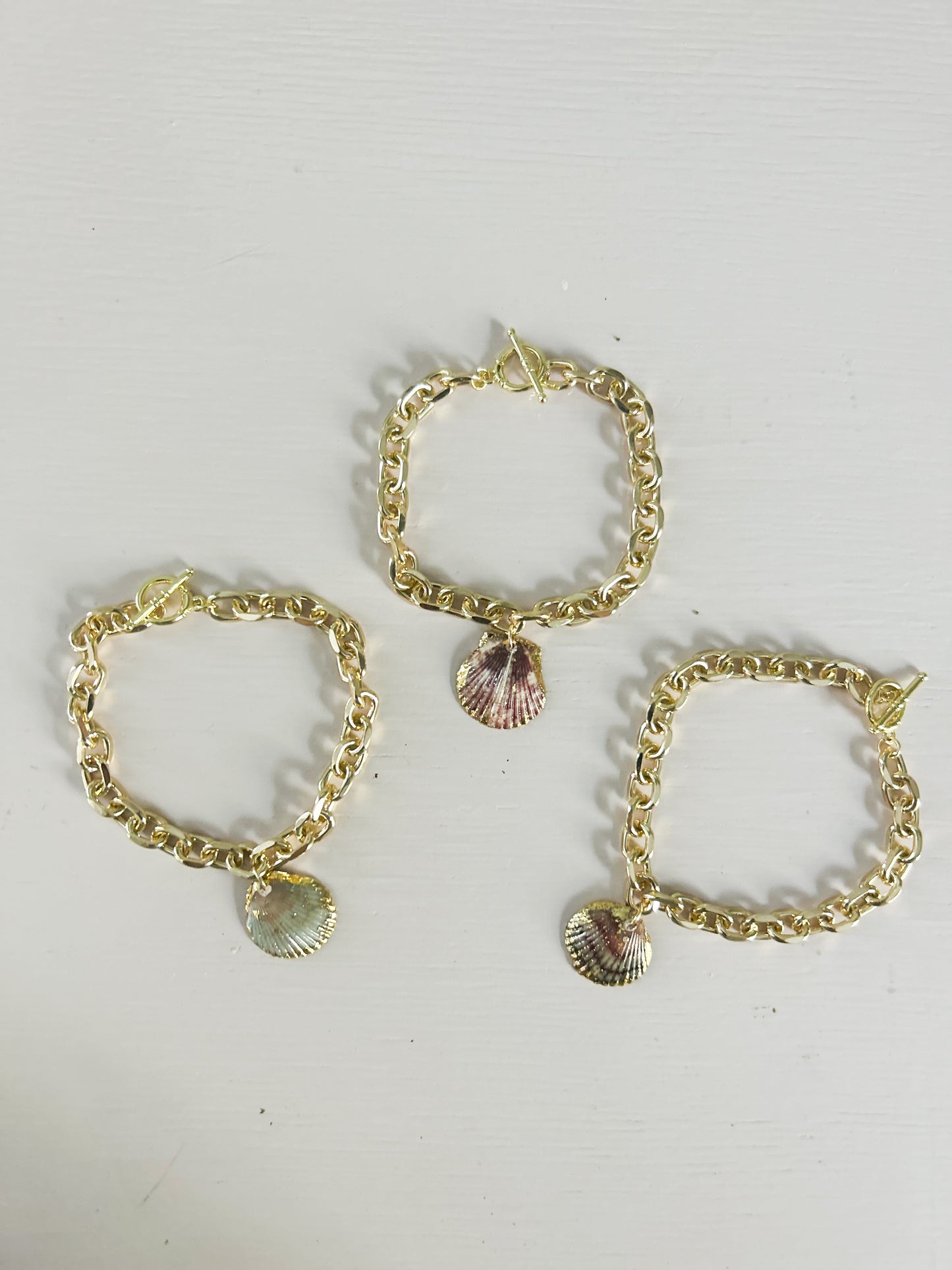 Single Shell Charm Bracelet