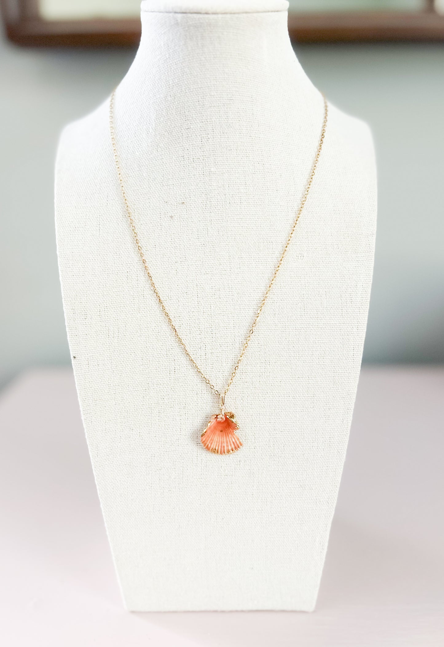 Flat Scallop Charm Necklace