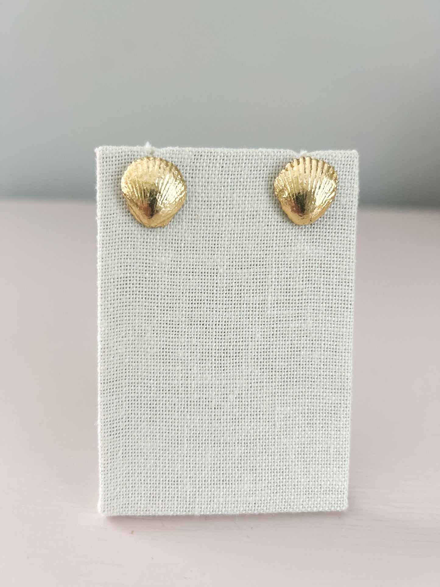 Miss Americana Gold Leaf Earrings