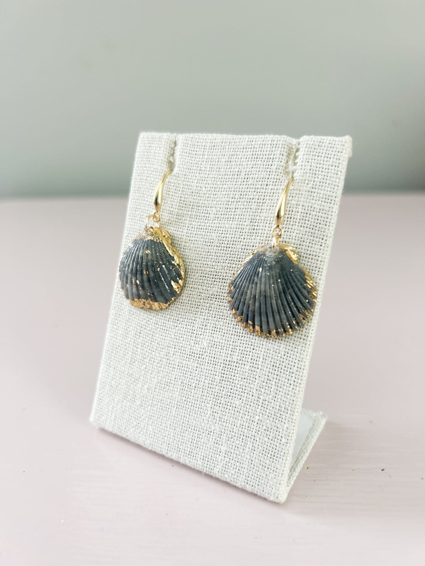 Grey Miss Americana Hooks