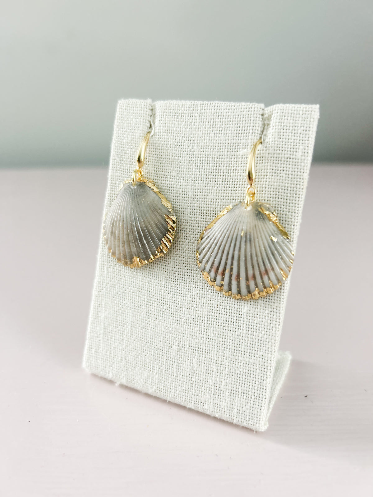 Grey Miss Americana Hooks