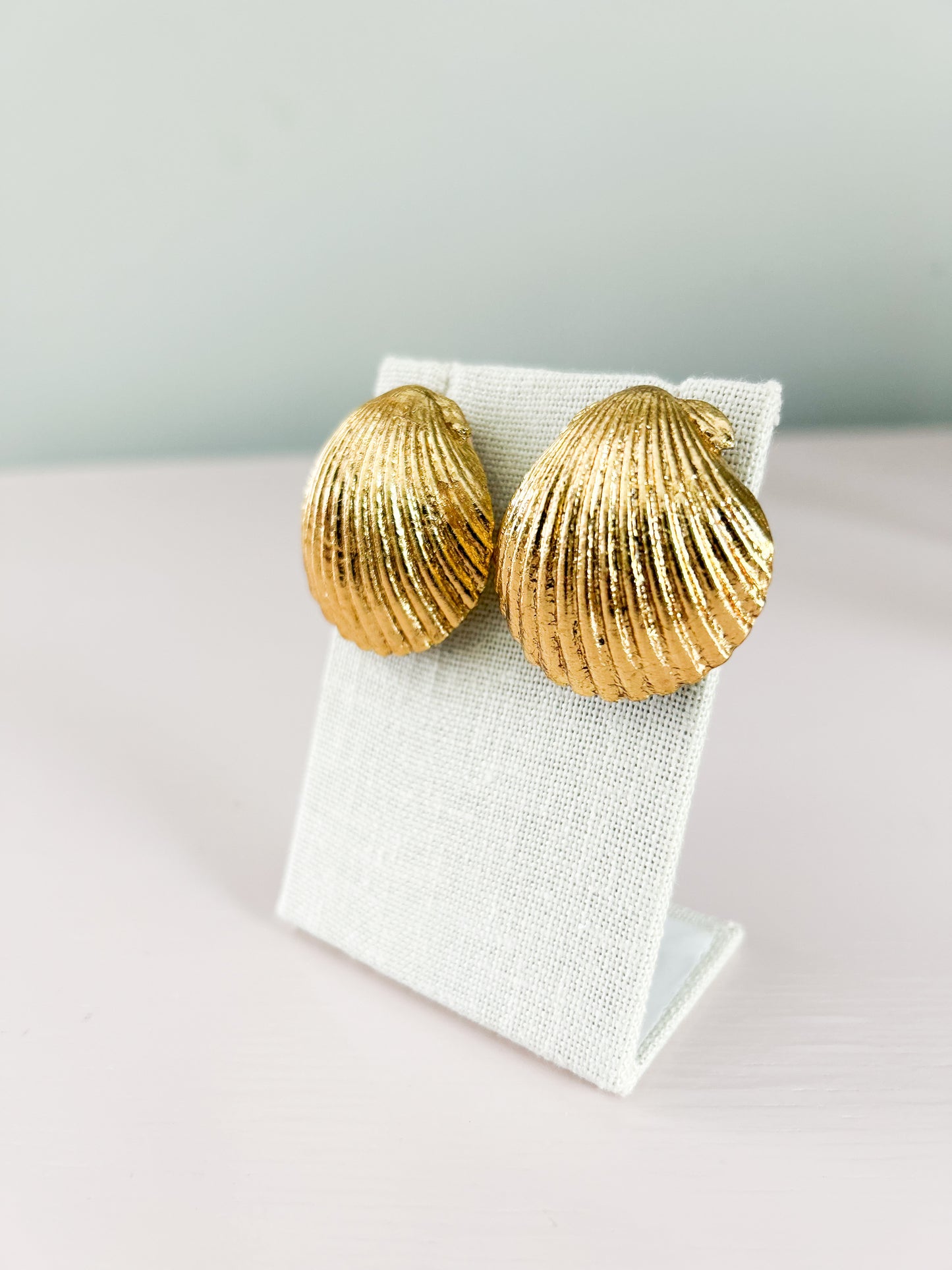 Miss Americana Gold Leaf Earrings