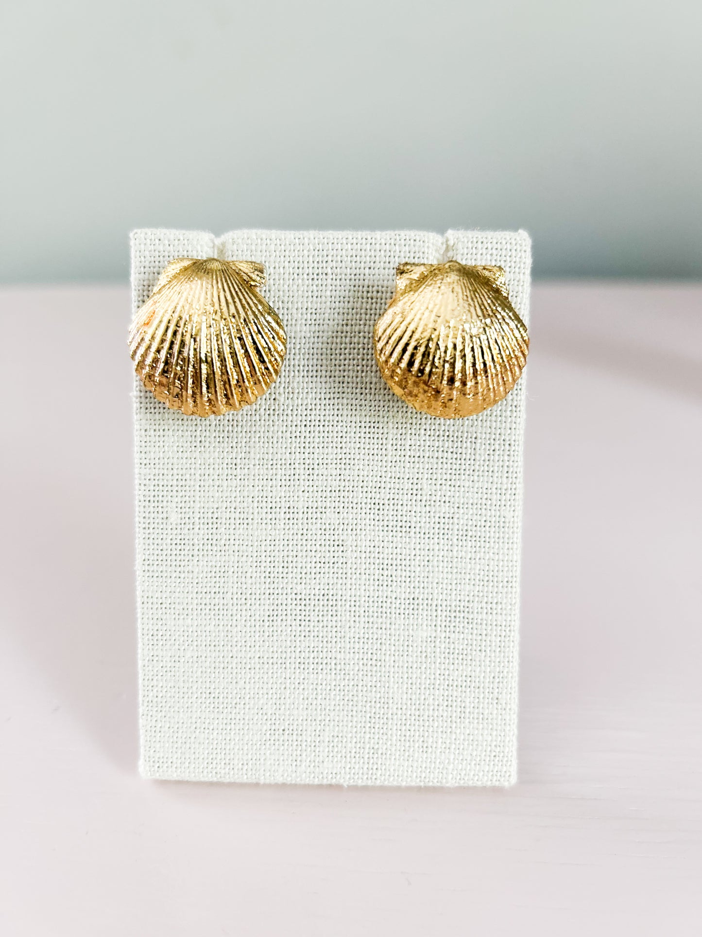 Miss Americana Gold Leaf Earrings