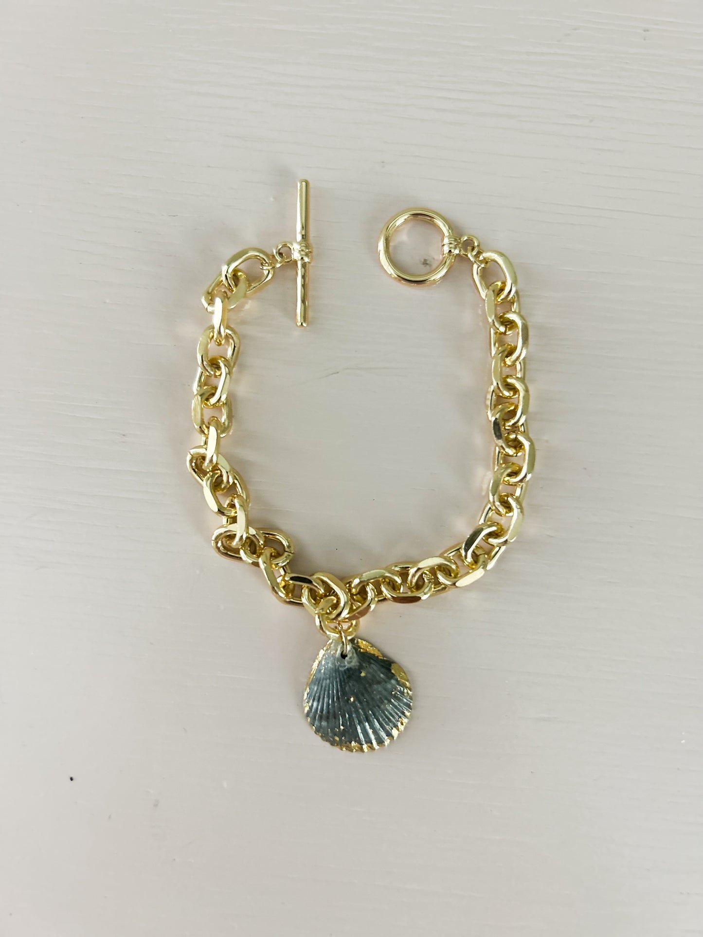 Single Shell Charm Bracelet