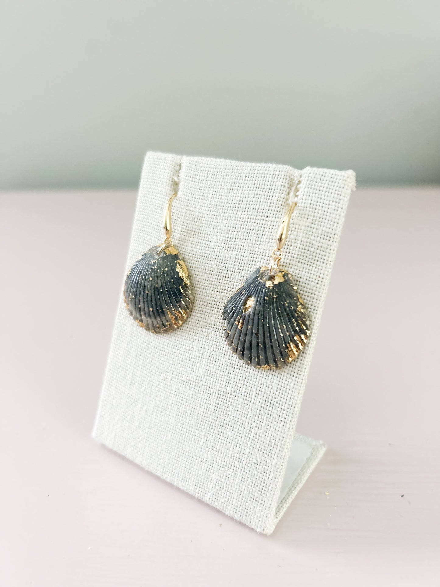 Grey Miss Americana Hooks