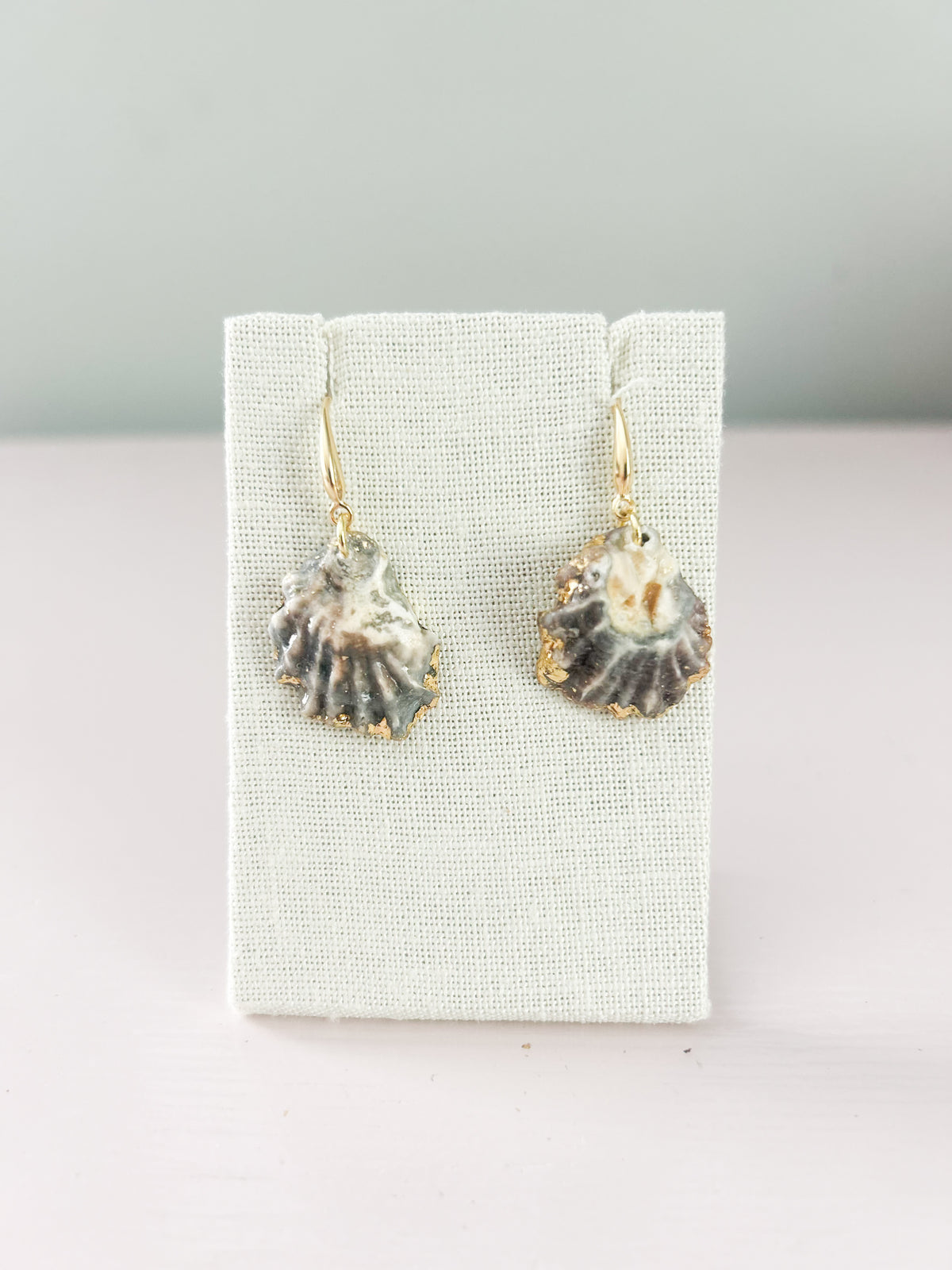 Large Purple Mini Oyster August Earrings
