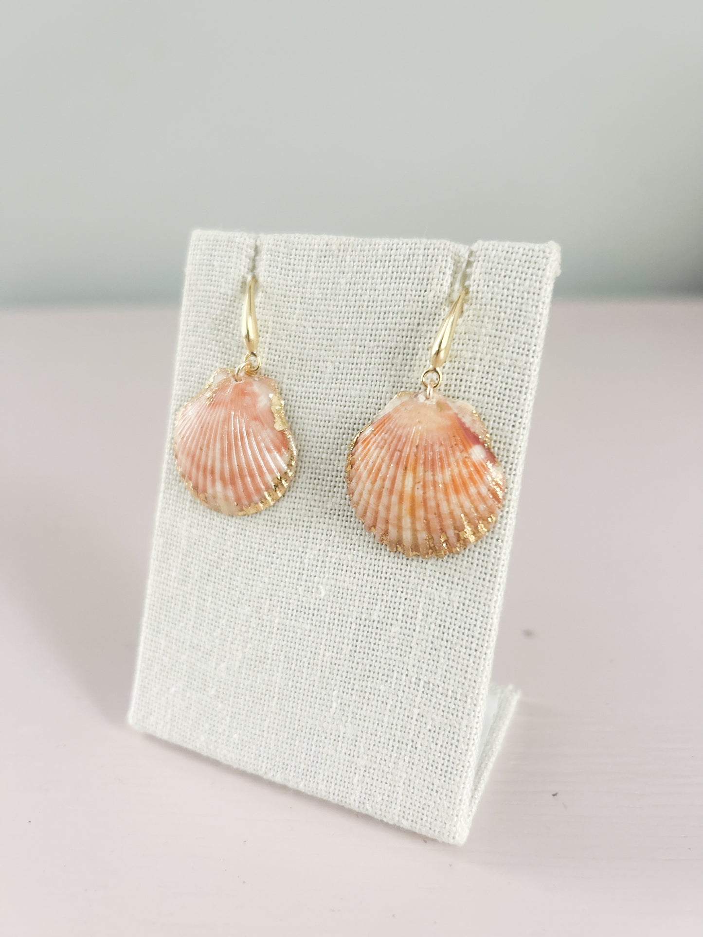 Peach Miss Americana Hooks