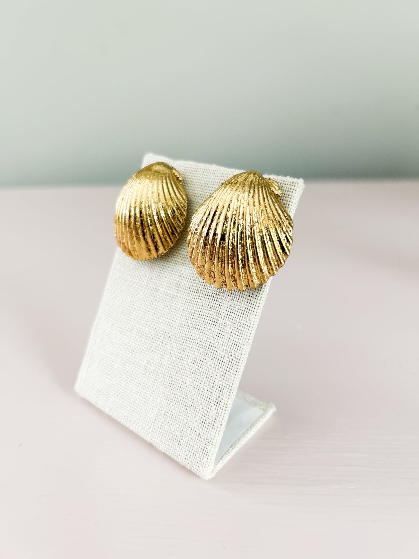 Miss Americana Gold Leaf Earrings
