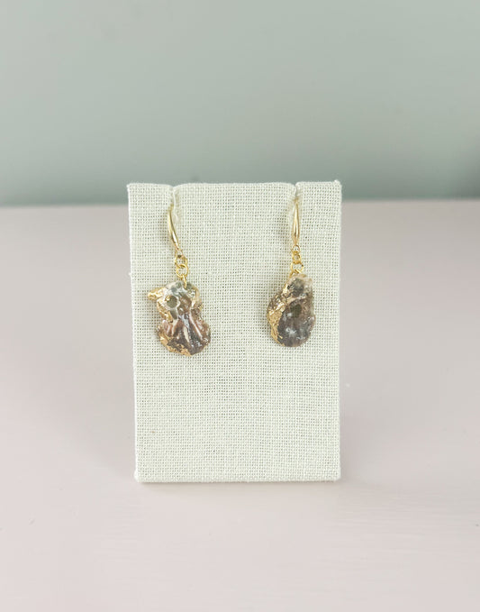 Purple Mini Oyster Shell August Earrings