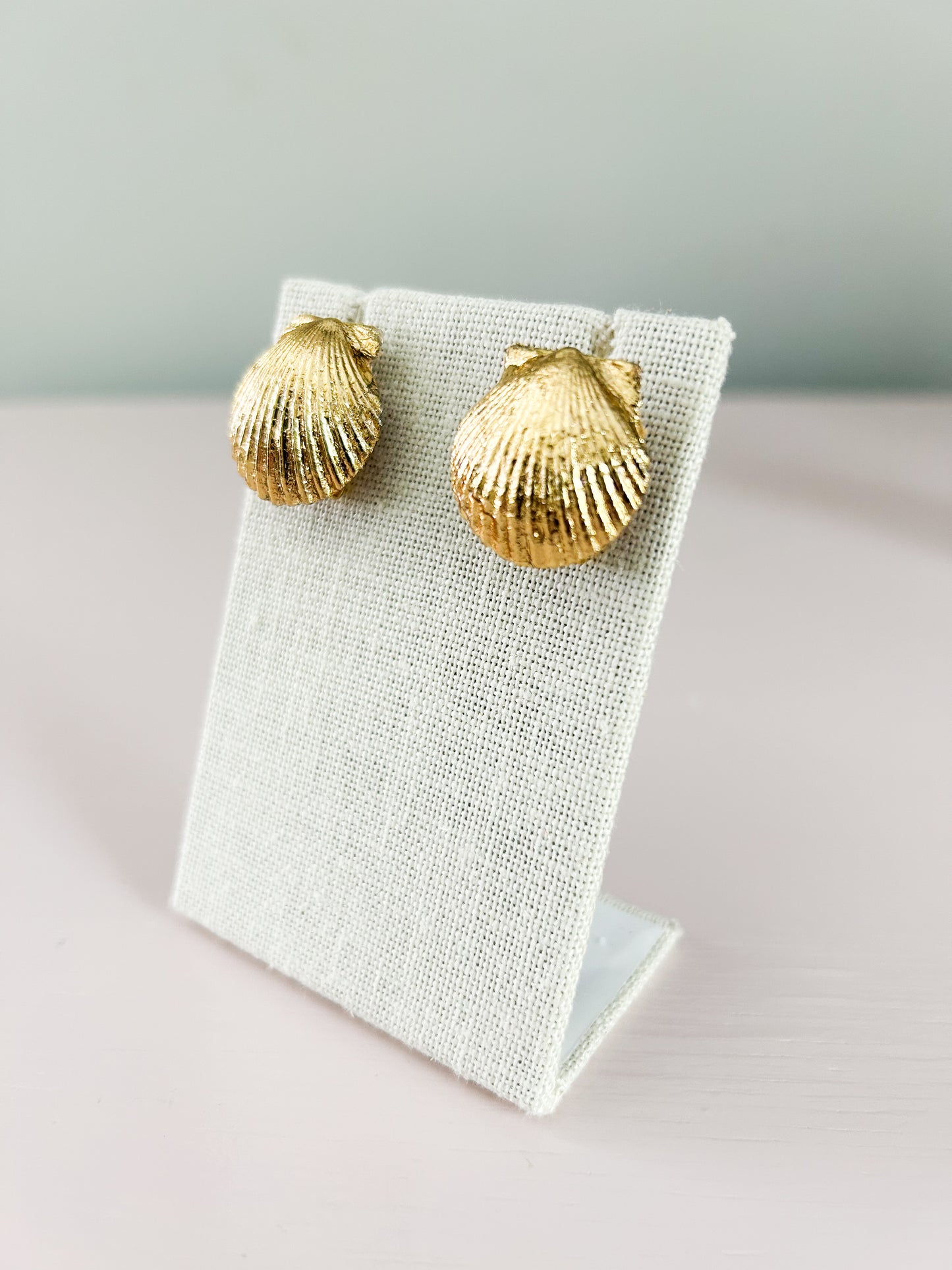 Miss Americana Gold Leaf Earrings