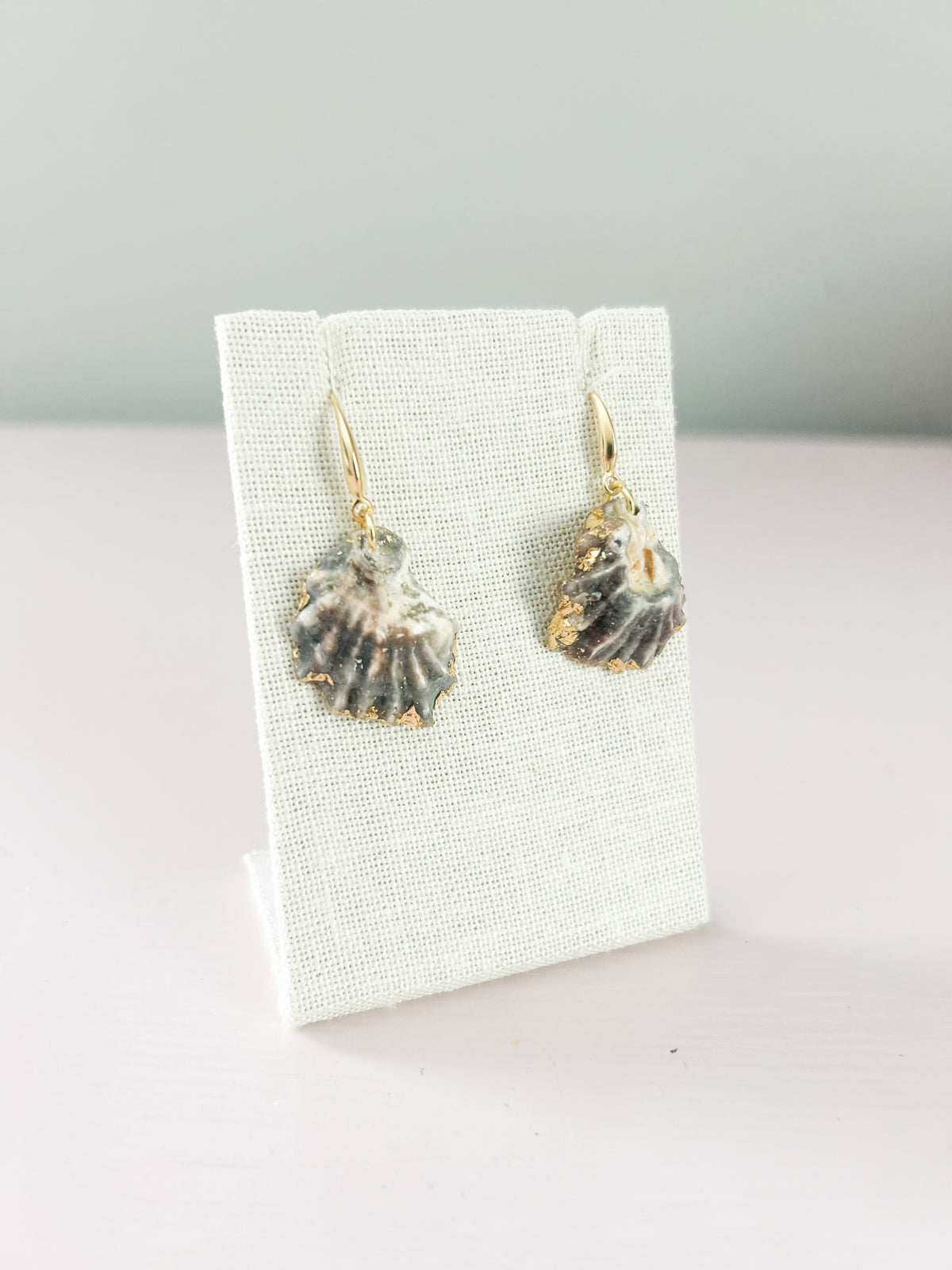 Large Purple Mini Oyster August Earrings