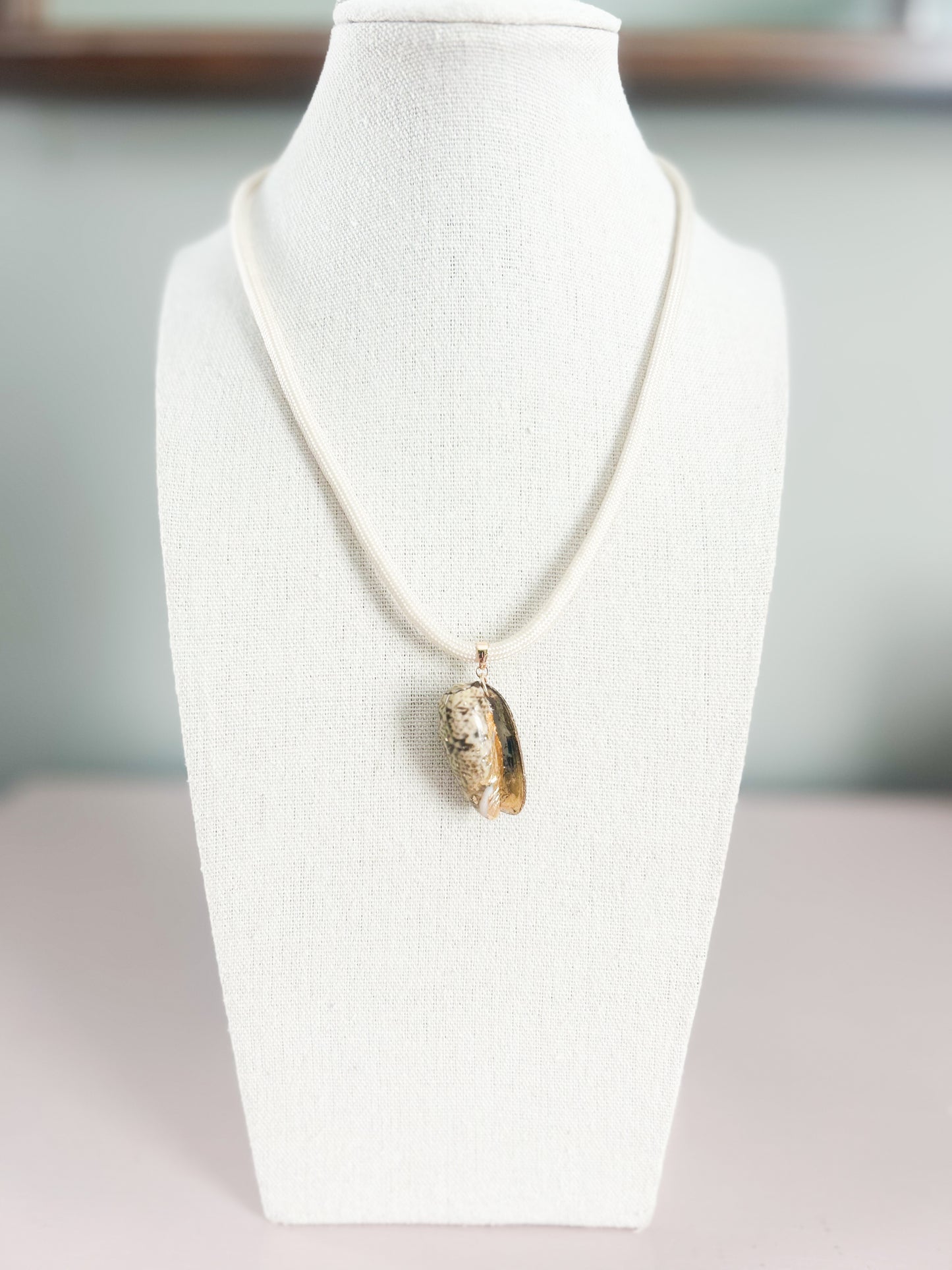 Olive Shell Fate of Ophelia Cord Necklace