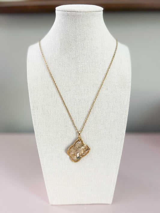 Flat Pearlized Shell Necklace